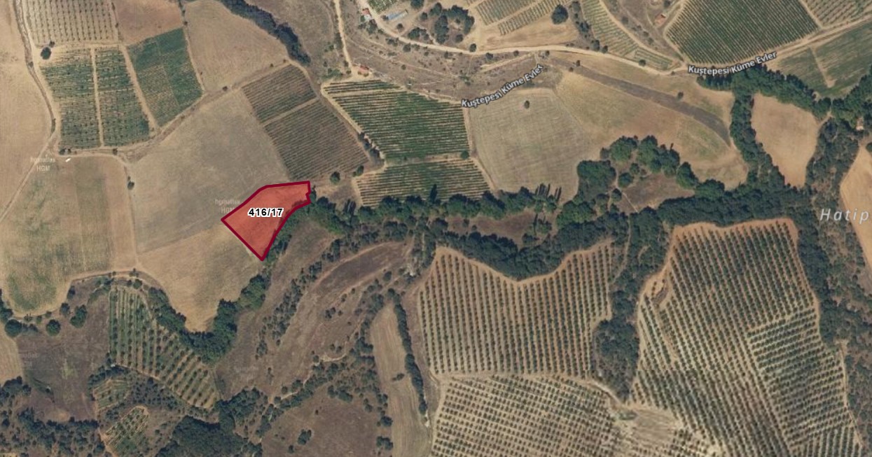 UŞAK EŞME YELEĞEN/HÜRRİYET 3.722 M² TARLA SATILIKTIR